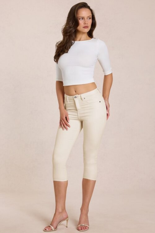 Mid-Rise Capri Jeans in Ivory - Image 4